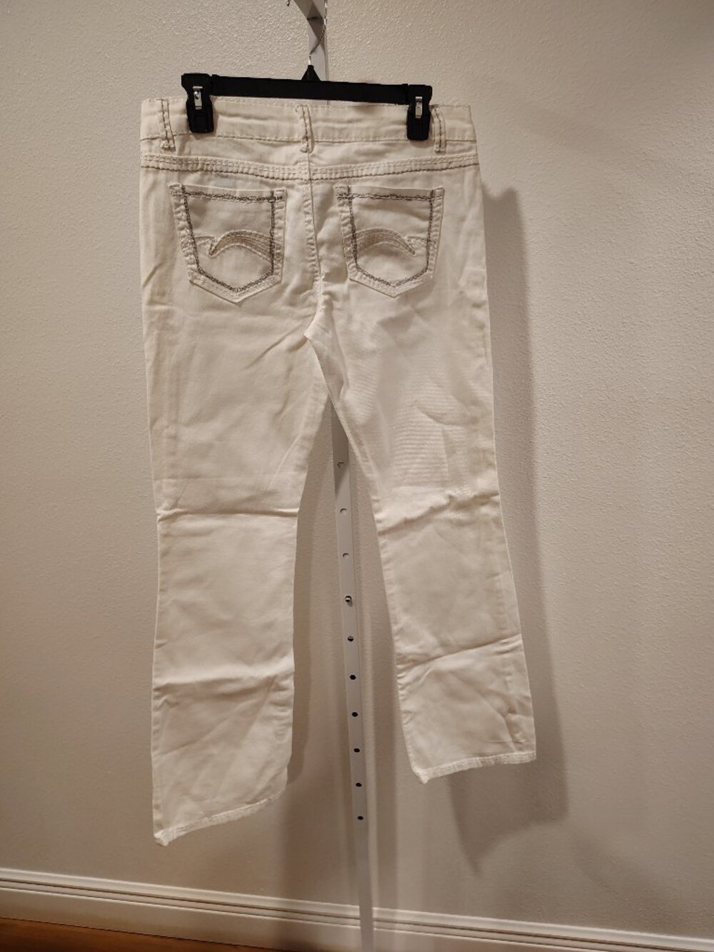 Vanilla Star Junior's White Jeans Size 11 Flare Bootcut Y2K Embroidery Stretch
